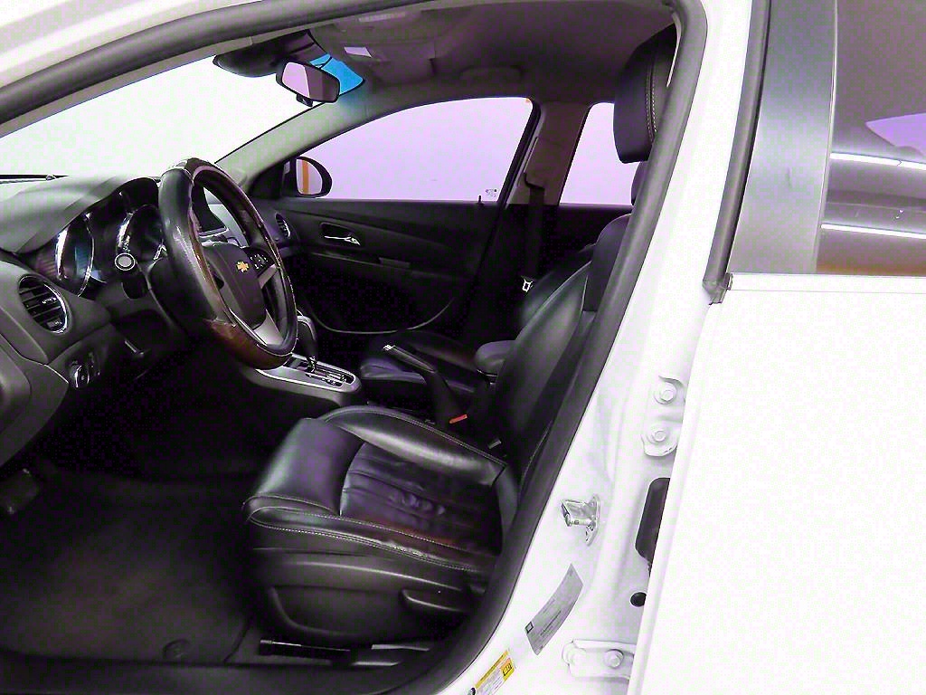 Chevrolet Cruise - Vista 5