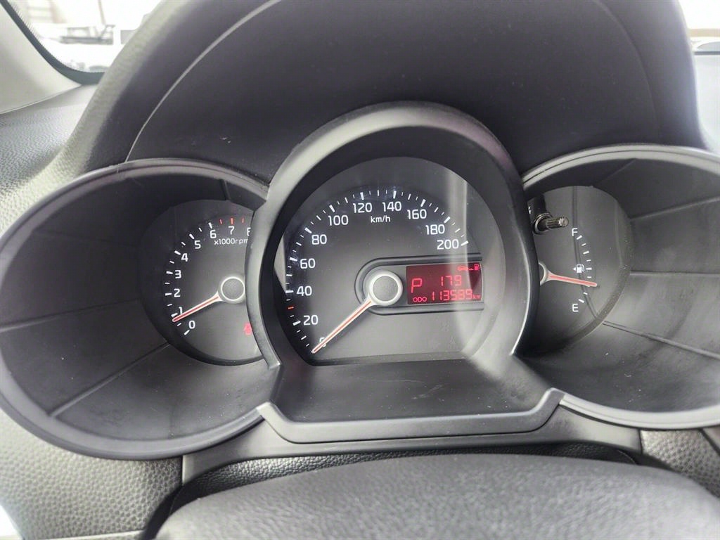 KIA Morning - Vista 5