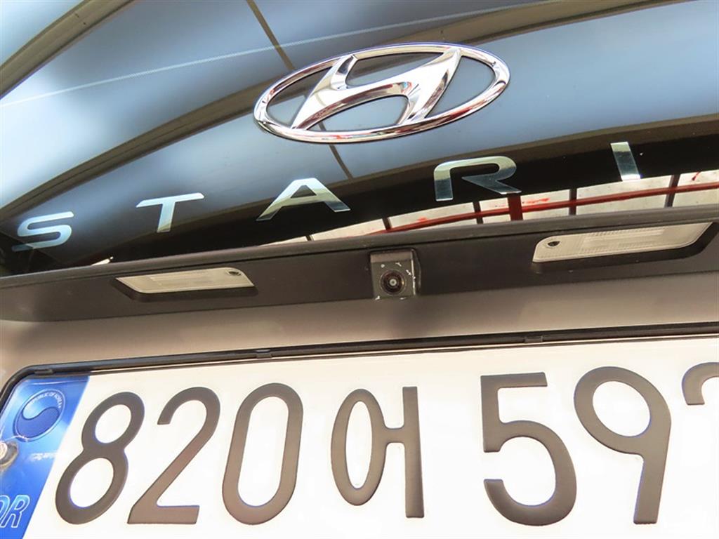 HYUNDAI Staria 2023 Gris - Importación desde Corea - HF Imports Iquique - Foto 17