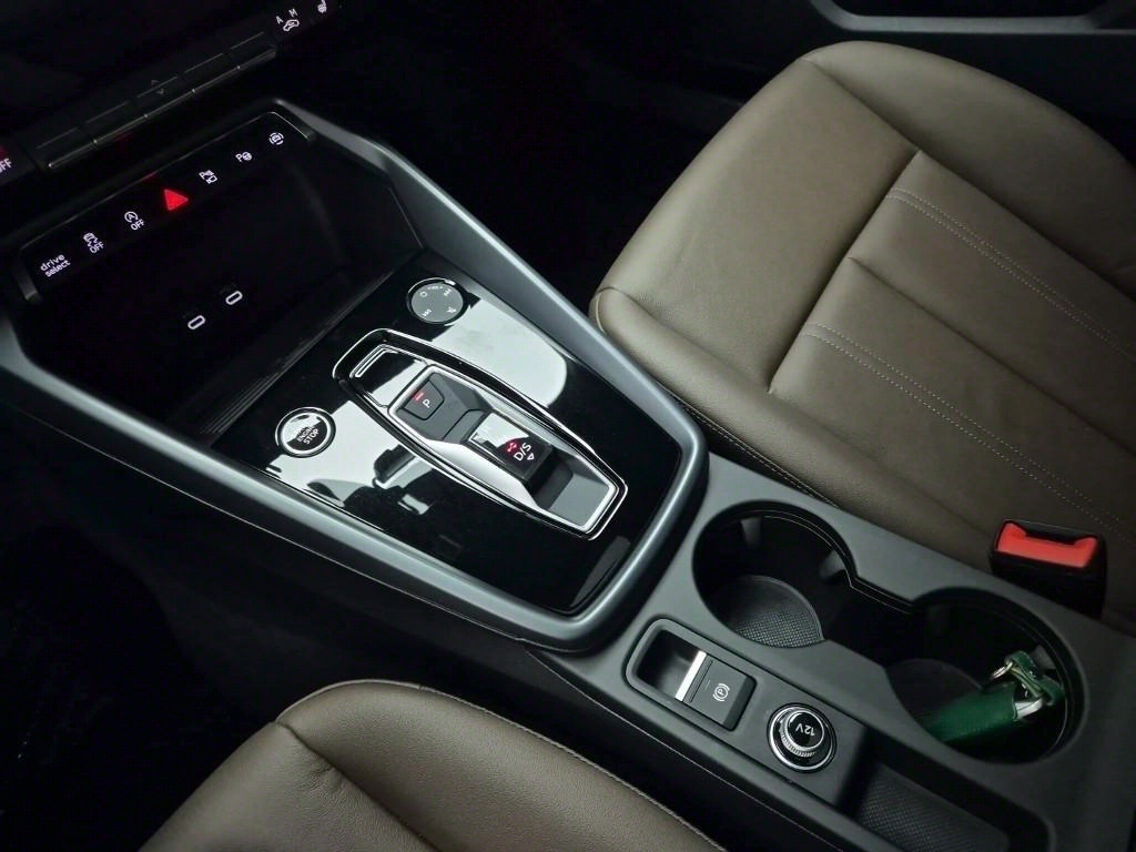 Audi A3 2025 Negro - Importación desde Corea - HF Imports Iquique - Foto 16