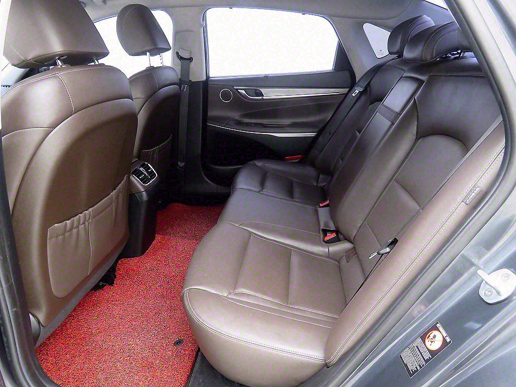 HYUNDAI Grandeur - Vista 7