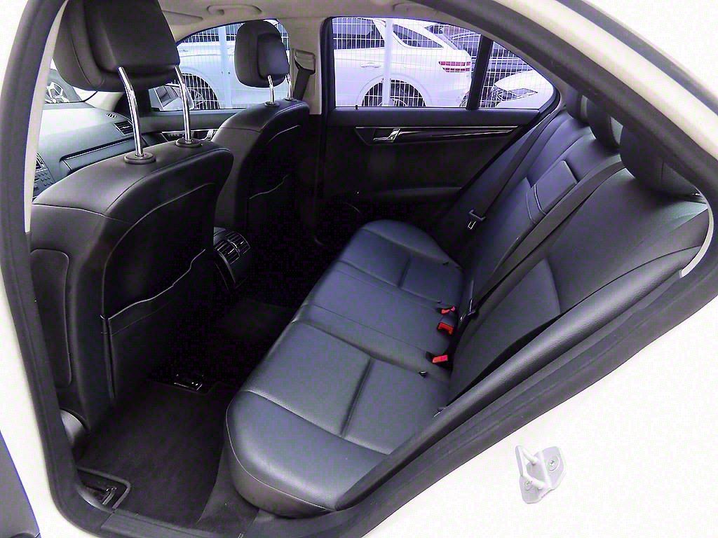Mercedes Benz C Class - Vista 6