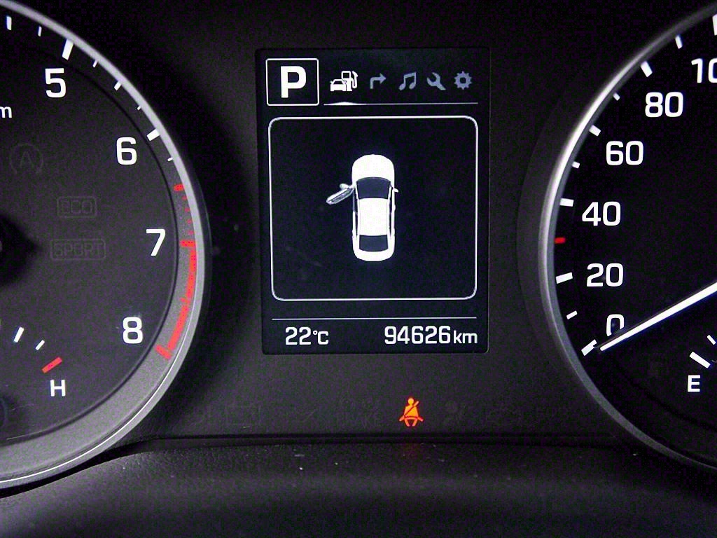 HYUNDAI Avante 2018 Blanco - Importación desde Corea - HF Imports Iquique - Foto 9