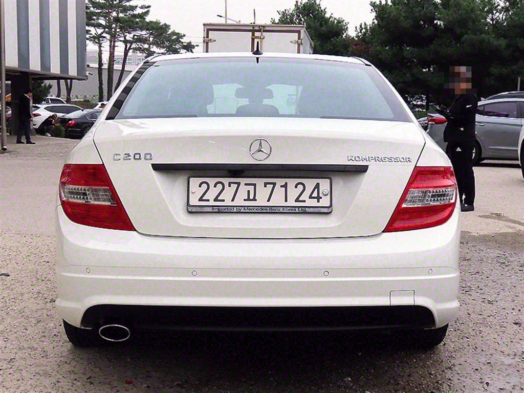 Mercedes Benz C Class - Vista 4