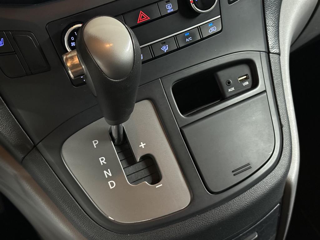 HYUNDAI Starex 2017 Gris - Importación desde Corea - HF Imports Iquique - Foto 16