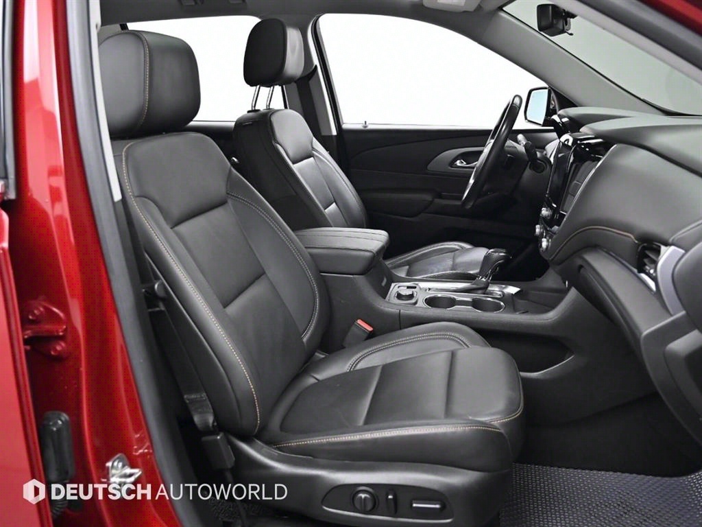 Chevrolet Travers - Vista 10