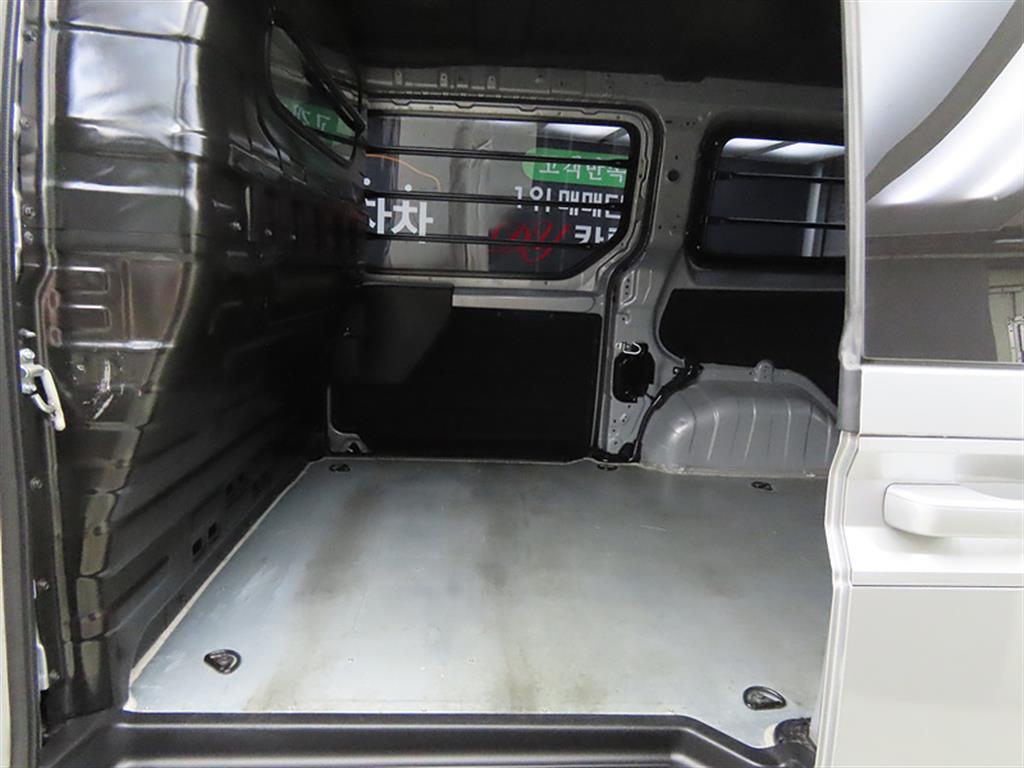 HYUNDAI Staria - Vista 6