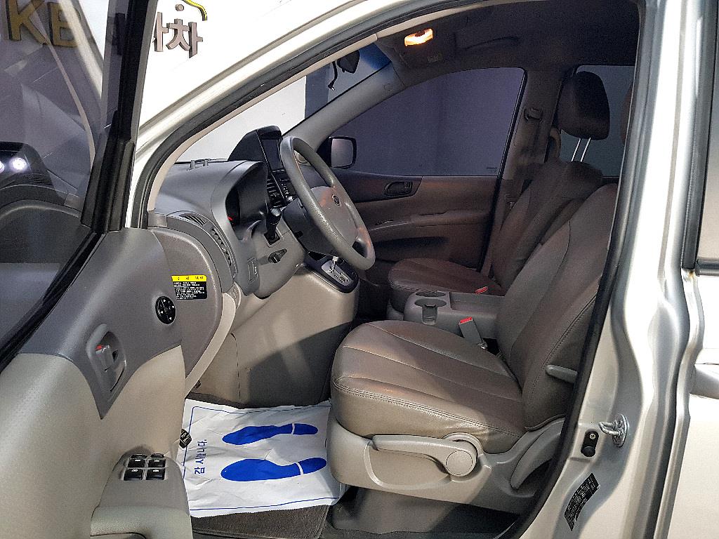 KIA Carnival - Vista 8