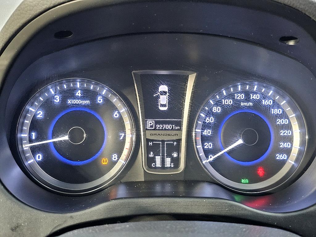 HYUNDAI Grandeur - Vista 7