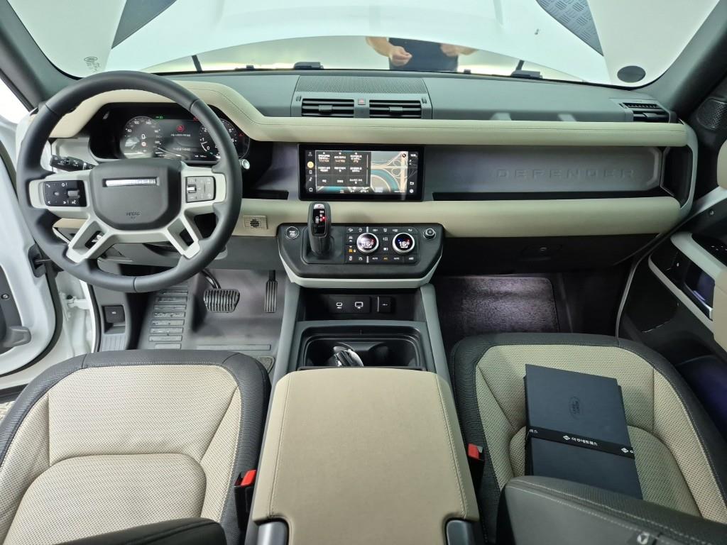 Land Rover Defender - Vista 5