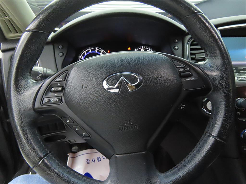 Infiniti EX - Vista 9