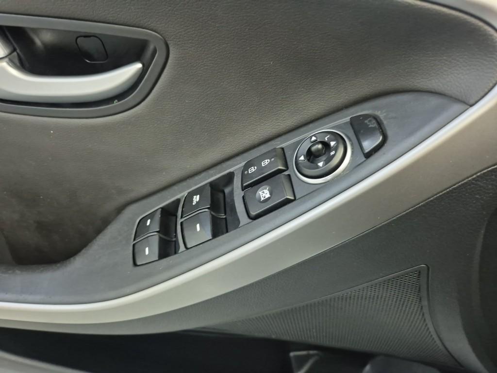 HYUNDAI i30 2014 Blanco - Importación desde Corea - HF Imports Iquique - Foto 16