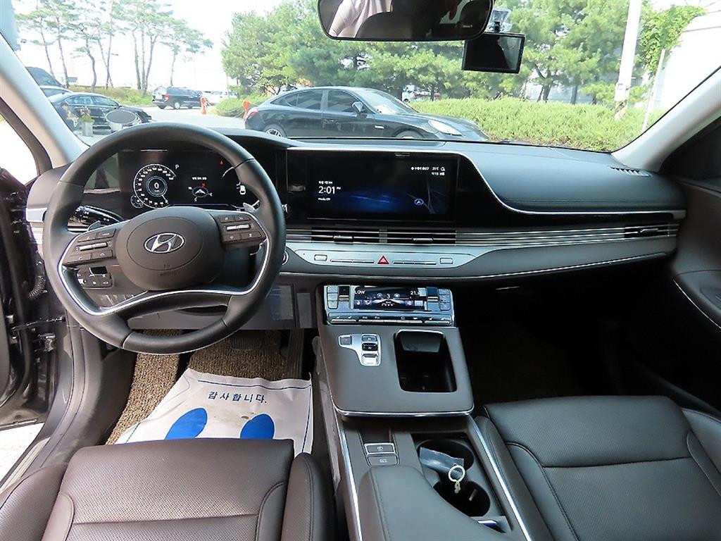 HYUNDAI Grandeur - Vista 7