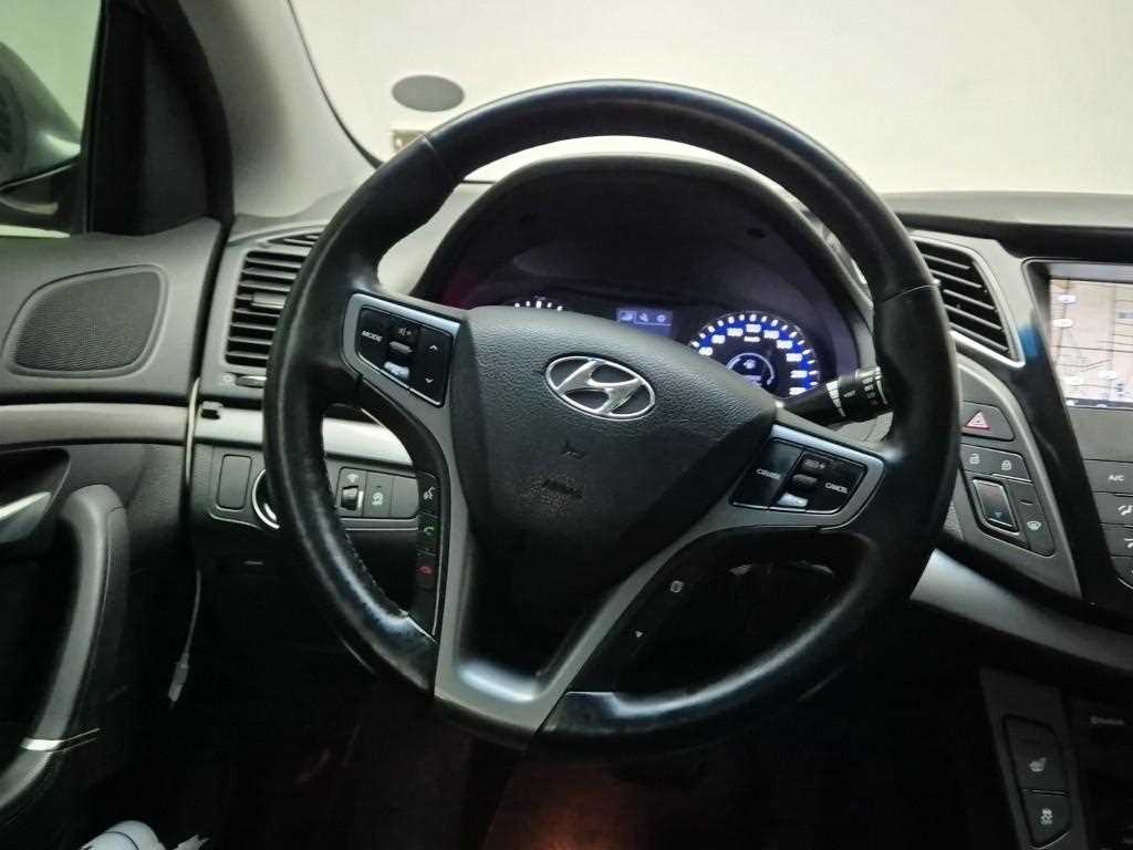 HYUNDAI i40 - Vista 9