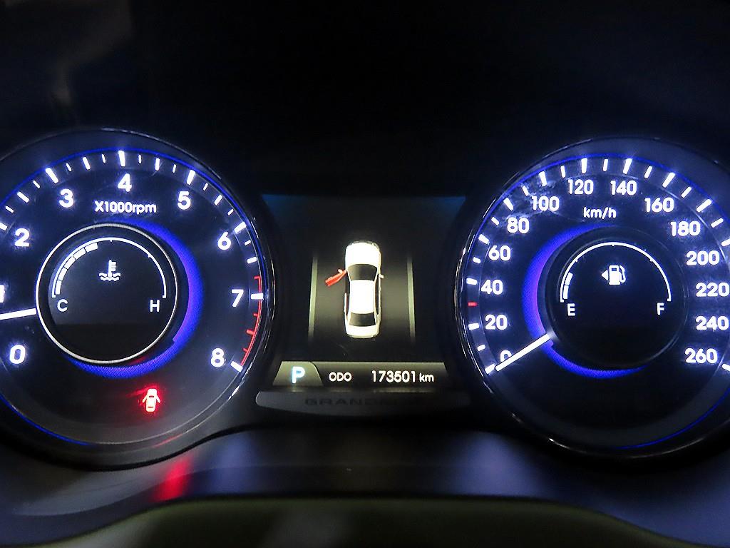 HYUNDAI Grandeur - Vista 9