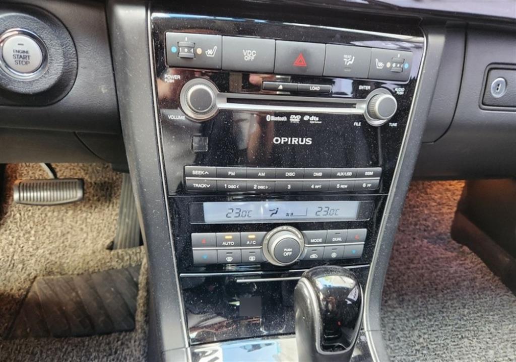 KIA Opirus - Vista 8