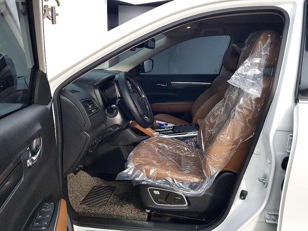 SAMSUNG QM6 - Vista 8