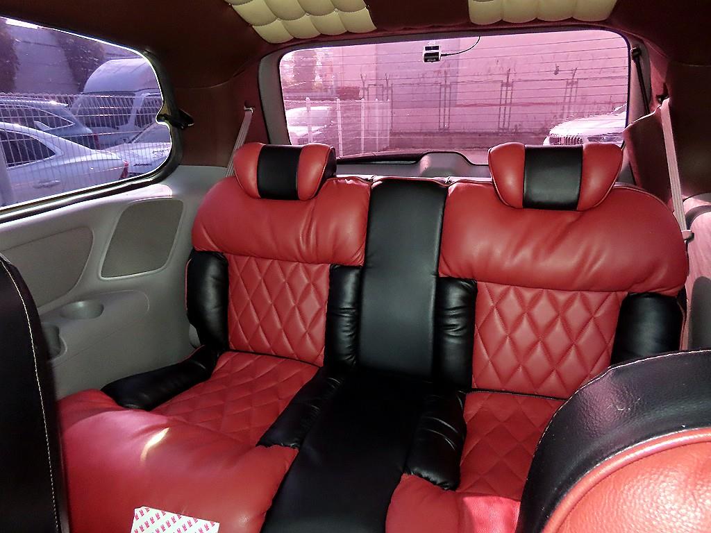 KIA Carnival - Vista 7