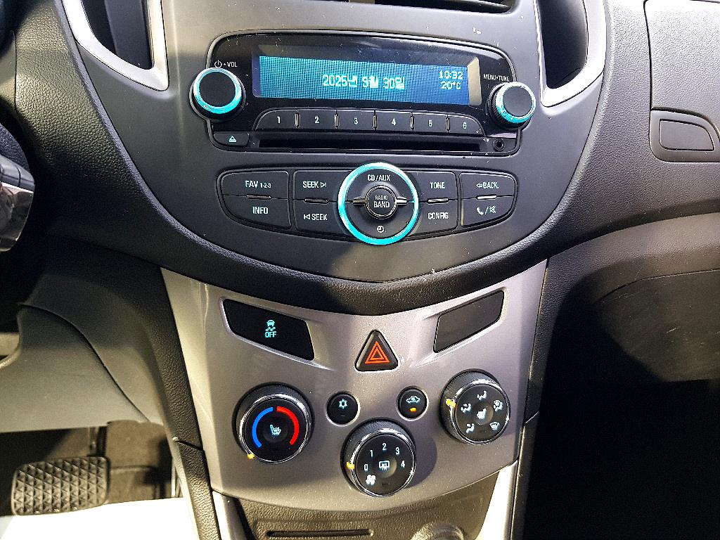 Chevrolet Trax 2016 Gris - Importación desde Corea - HF Imports Iquique - Foto 14