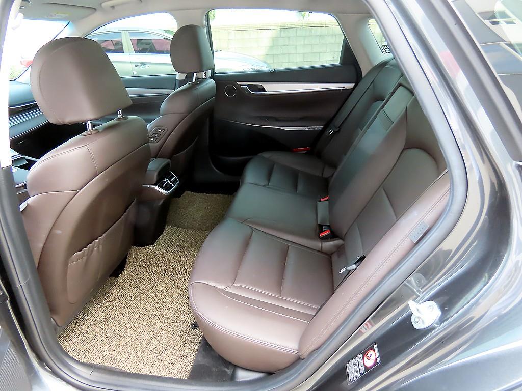 HYUNDAI Grandeur - Vista 6