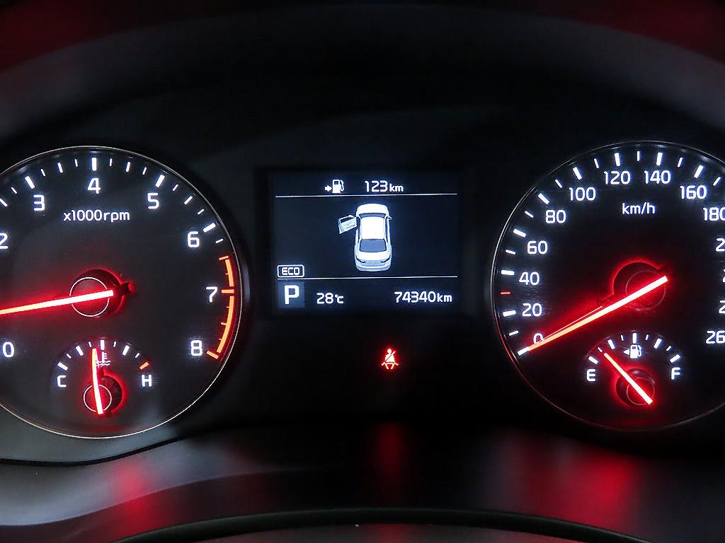 KIA K7 - Vista 9