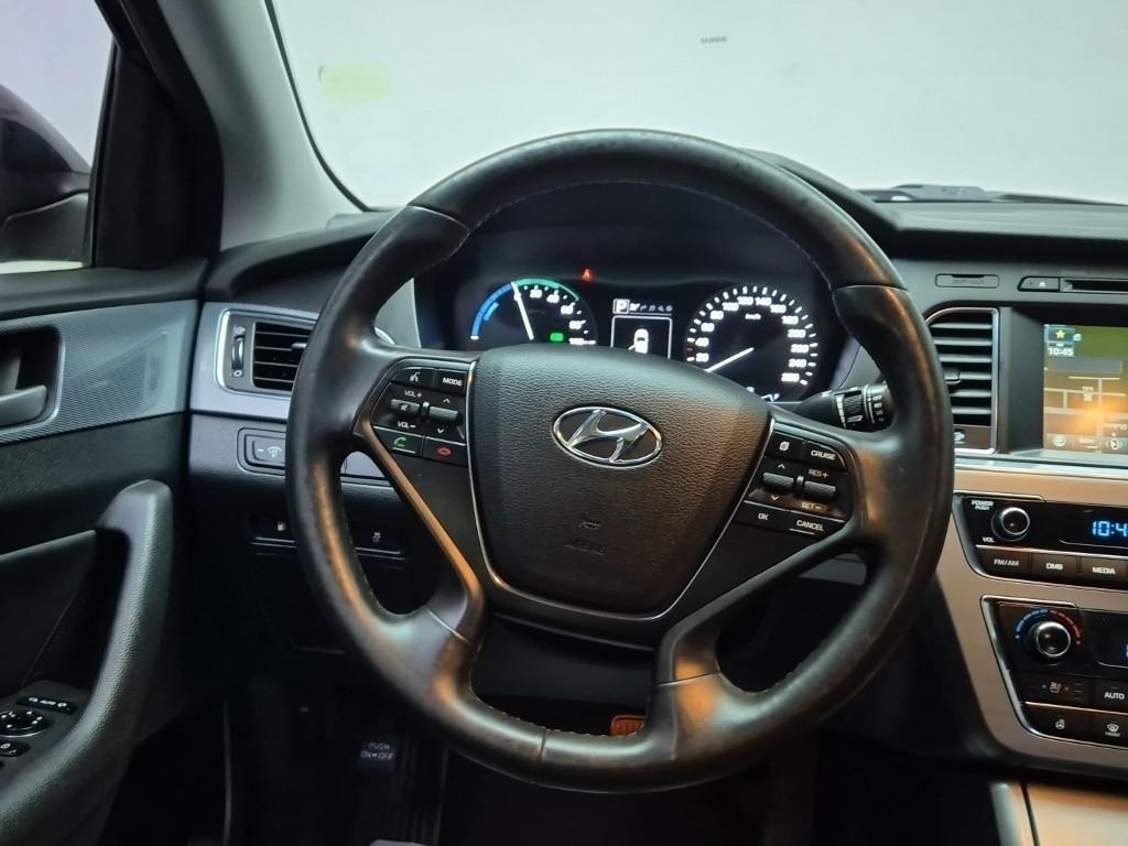 HYUNDAI Sonata - Vista 6