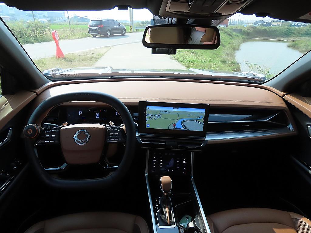 Ssangyong Torres - Vista 9