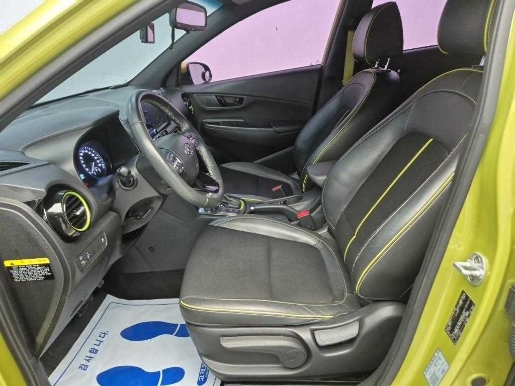 HYUNDAI Kona - Vista 11