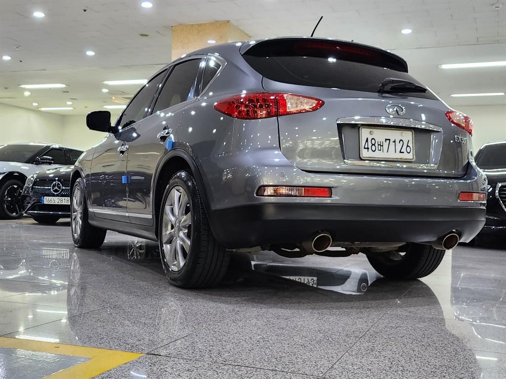 Infiniti EX - Vista 5