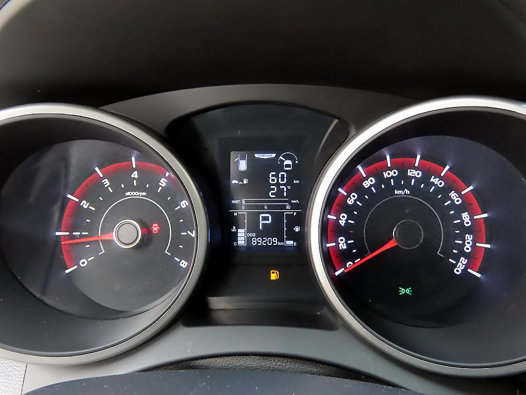 Ssangyong Tivoli - Vista 9