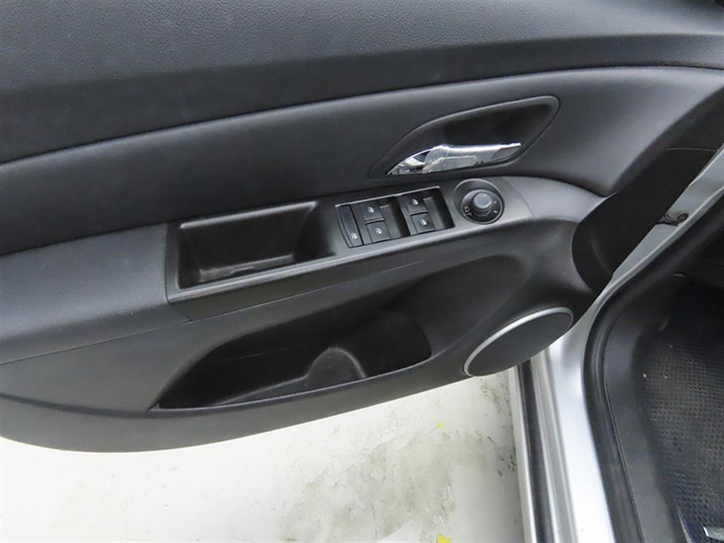 Chevrolet Cruise 2011 Gris - Importación desde Corea - HF Imports Iquique - Foto 13