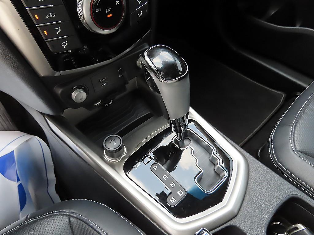 Ssangyong Tivoli - Vista 10