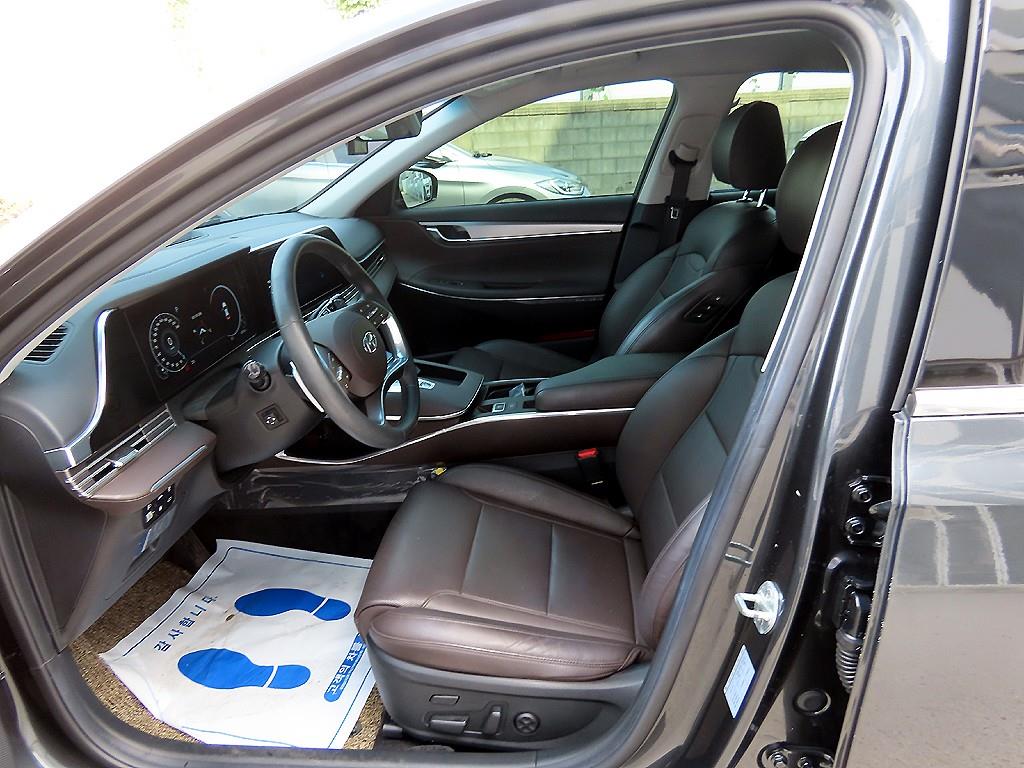 HYUNDAI Grandeur - Vista 5