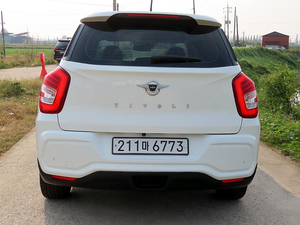Ssangyong Tivoli - Vista 4
