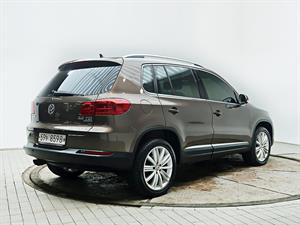 Volkswagen Tiguan - Vista 8