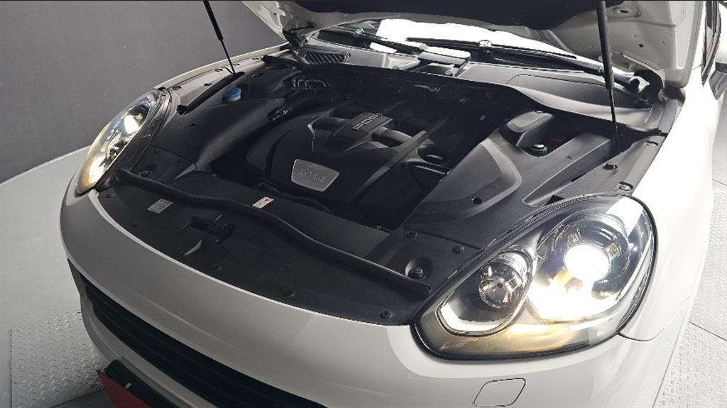 Porsche Cayenne - Vista 6