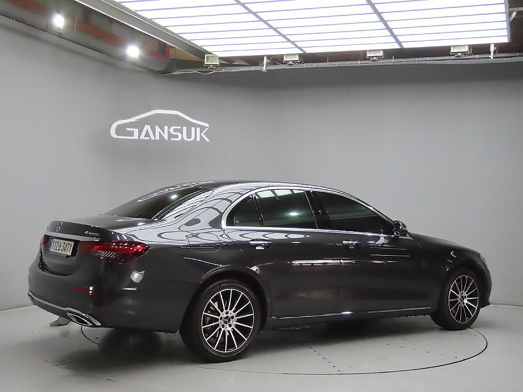 Mercedes Benz E class - Vista 7