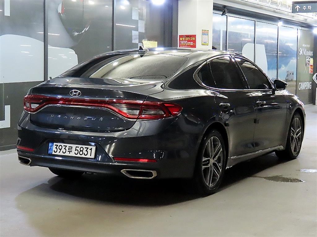 HYUNDAI Grandeur - Vista 4