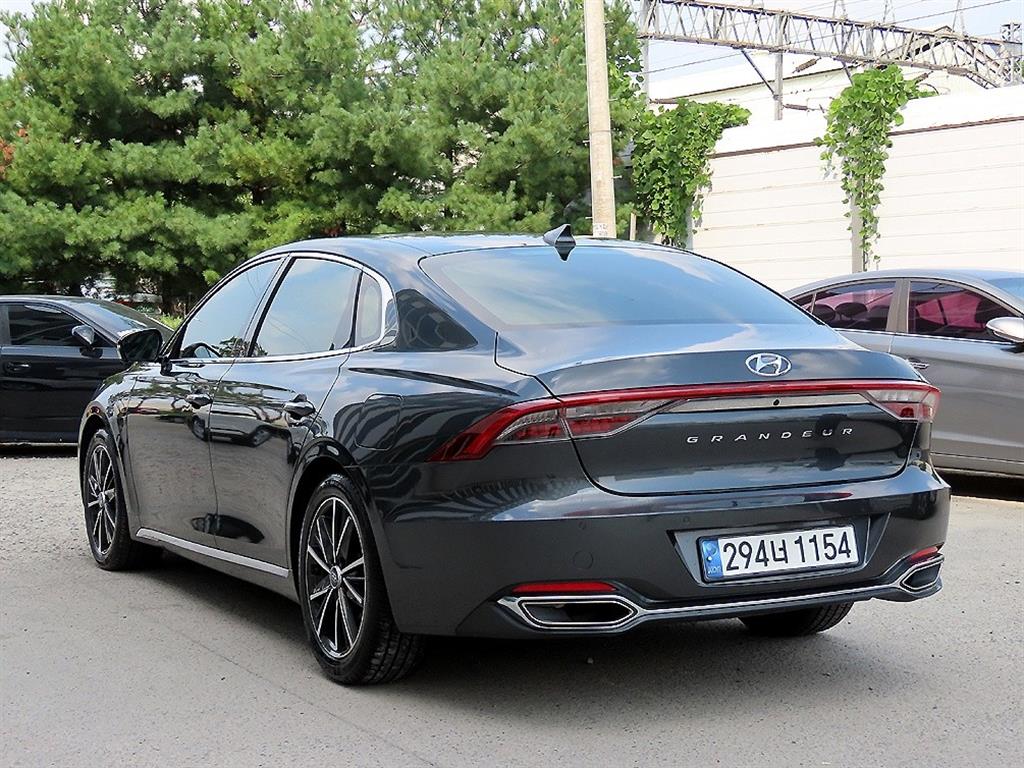 HYUNDAI Grandeur - Vista 3