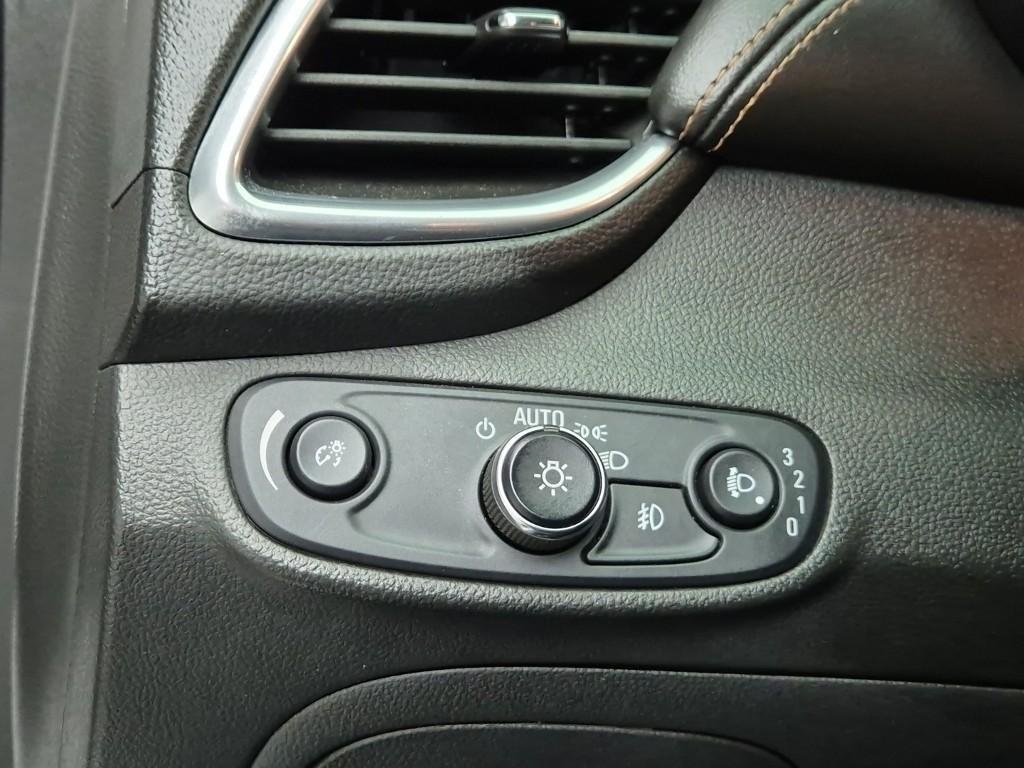 Chevrolet Trax 2018 Blanco - Importación desde Corea - HF Imports Iquique - Foto 17