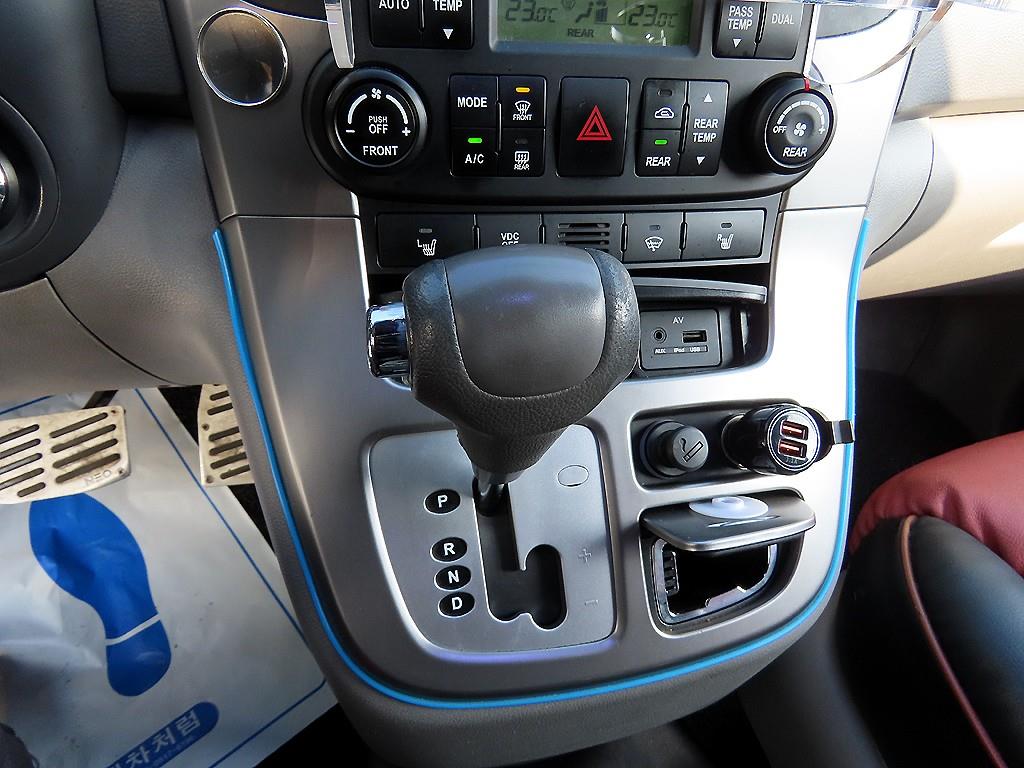 KIA Carnival - Vista 11