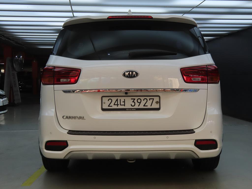 KIA Carnival - Vista 4