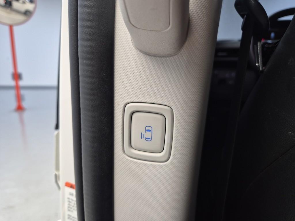 HYUNDAI Staria 2022 Blanco - Importación desde Corea - HF Imports Iquique - Foto 18