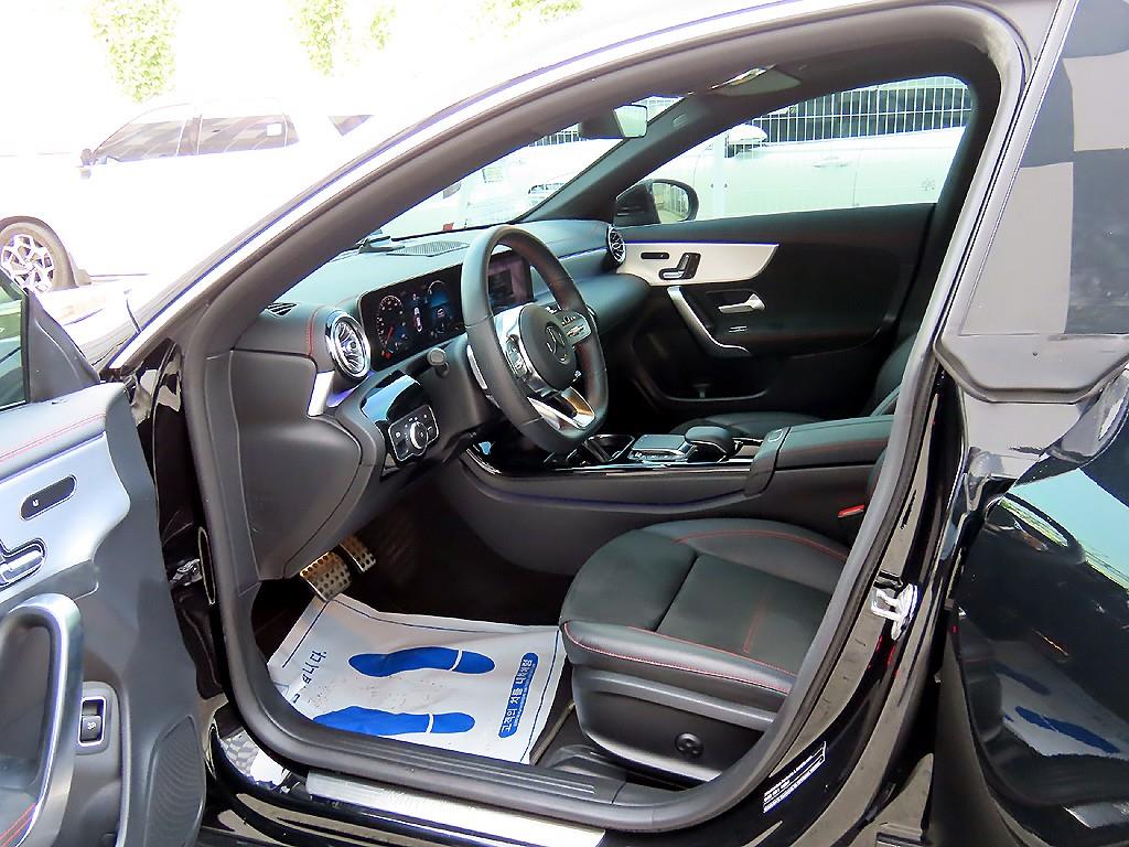 Mercedes Benz CLA Class - Vista 5