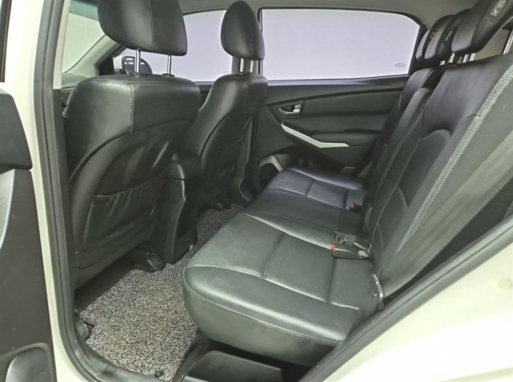 Ssangyong Korando - Vista 12