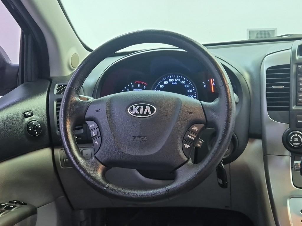 KIA Carnival - Vista 9