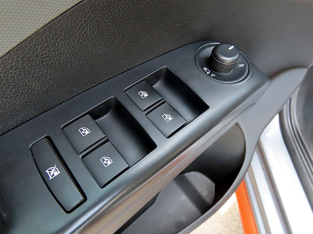 Chevrolet Abeo 2014 Plateado - Importación desde Corea - HF Imports Iquique - Foto 13