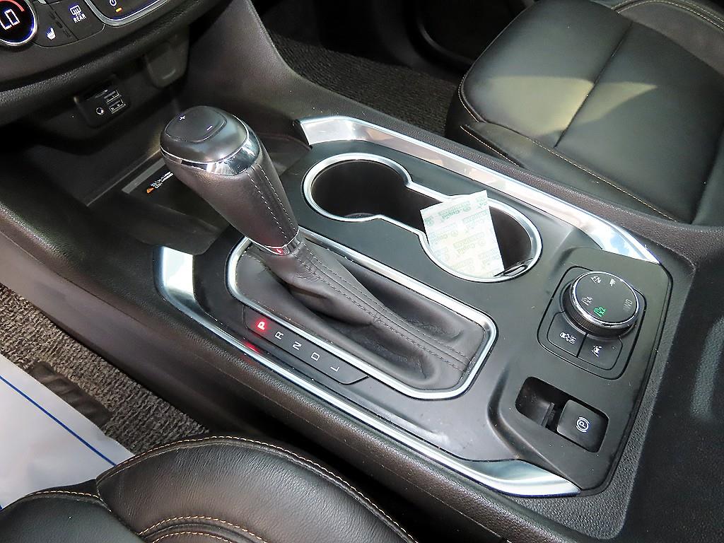 Chevrolet Travers - Vista 10