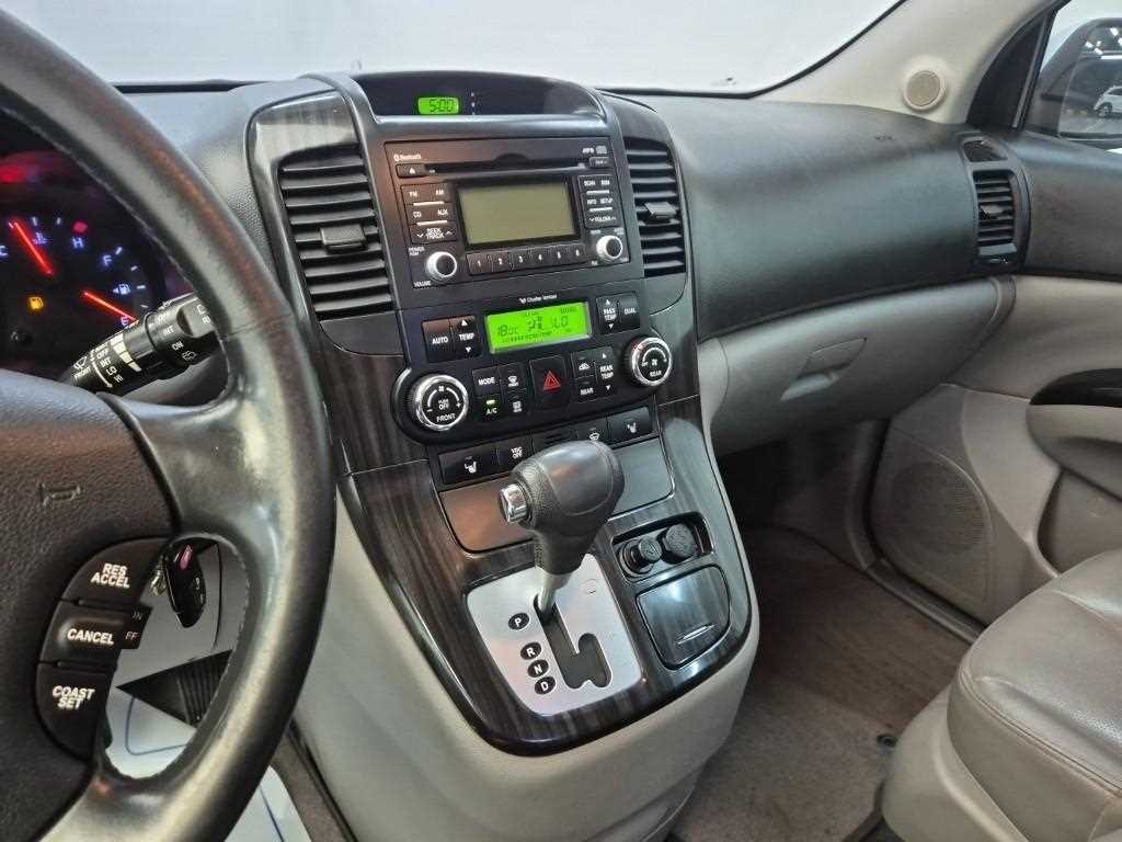 KIA Carnival - Vista 10