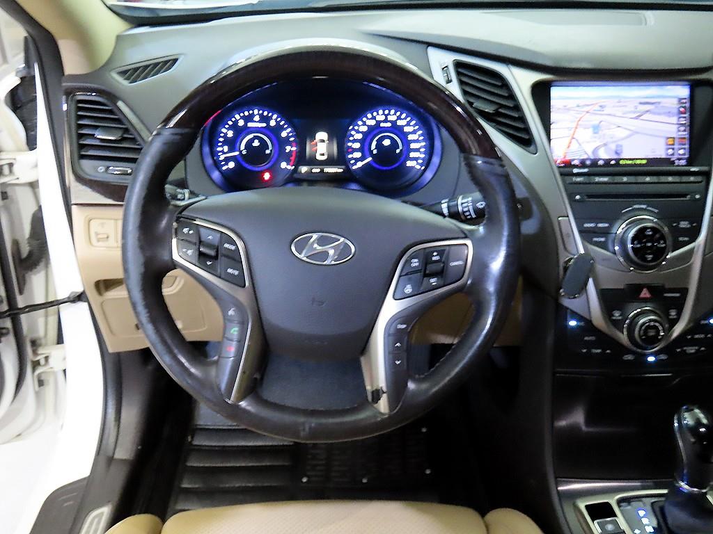 HYUNDAI Grandeur - Vista 8